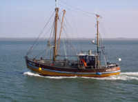 Krabbenkutter in der Nordsee Insel Ney Boje Nordsee