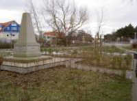 Norderney Bahnhof mit Denkmal Cumberland Norderney Denkmal Cumberland